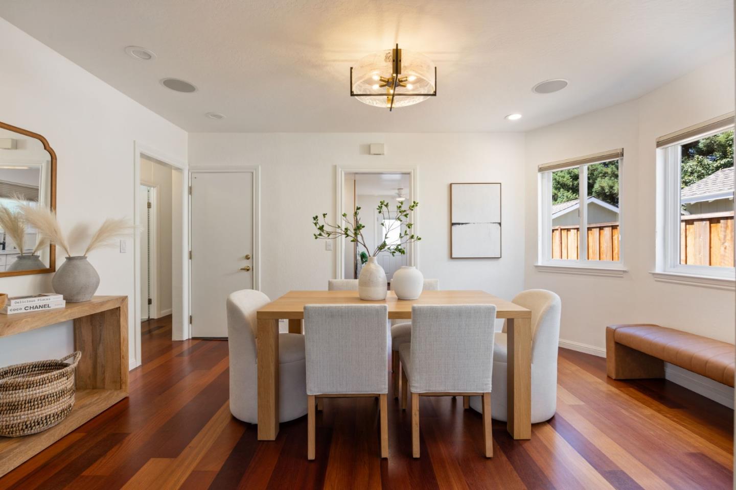 Detail Gallery Image 9 of 34 For 3820 Fair Oaks Ave, Menlo Park,  CA 94025 - 2 Beds | 2 Baths