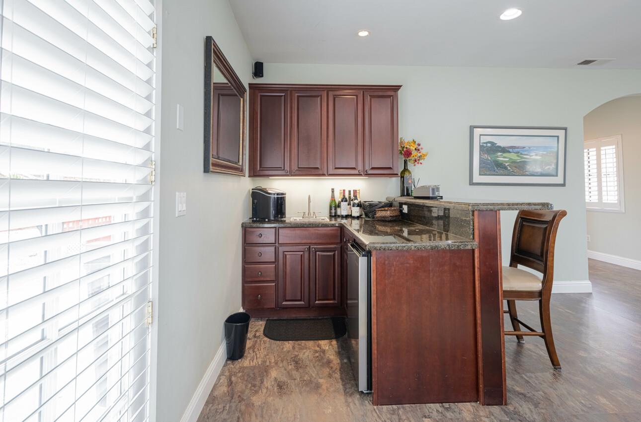 Detail Gallery Image 18 of 57 For 9891 Equestrian Pl, Salinas,  CA 93907 - 3 Beds | 2/1 Baths