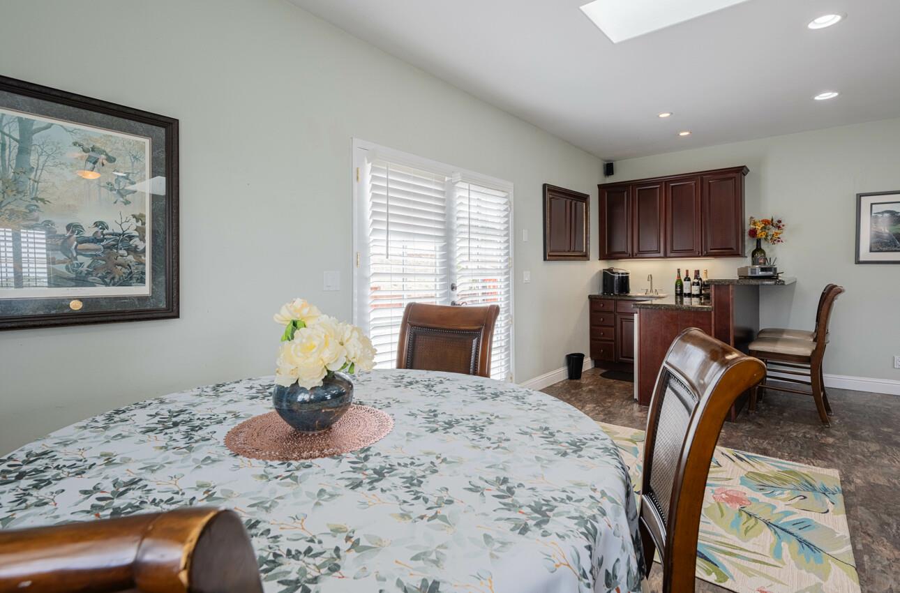 Detail Gallery Image 19 of 57 For 9891 Equestrian Pl, Salinas,  CA 93907 - 3 Beds | 2/1 Baths