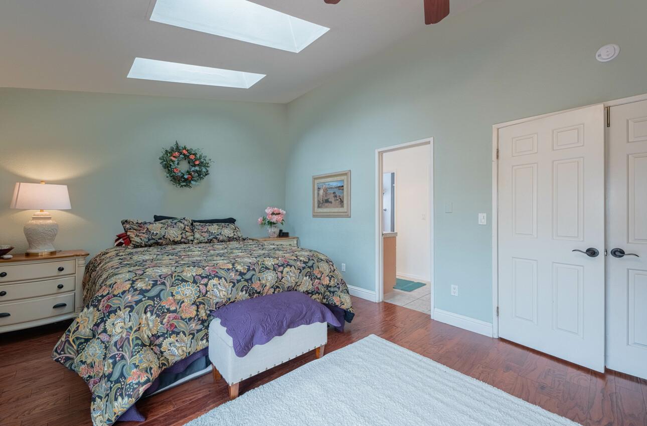 Detail Gallery Image 24 of 57 For 9891 Equestrian Pl, Salinas,  CA 93907 - 3 Beds | 2/1 Baths