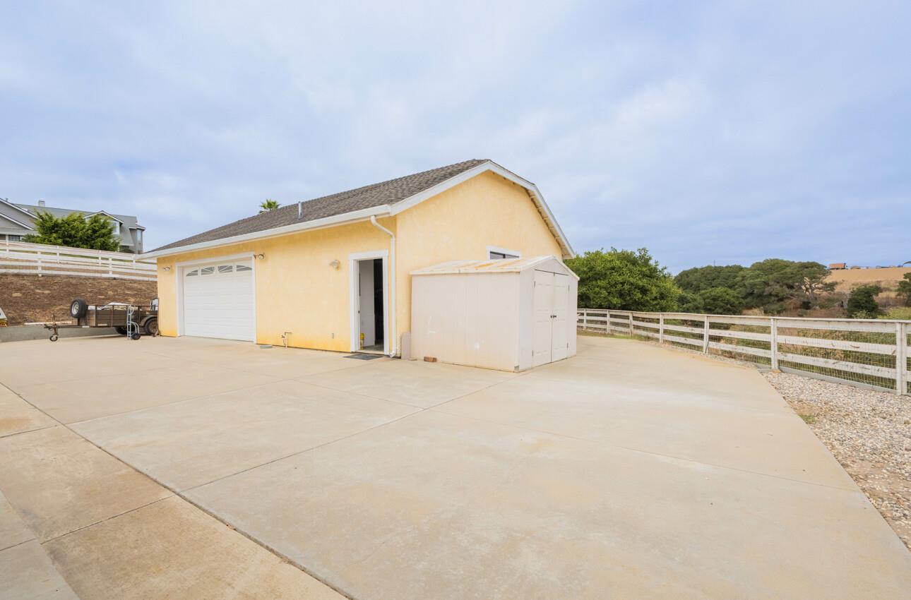Detail Gallery Image 37 of 57 For 9891 Equestrian Pl, Salinas,  CA 93907 - 3 Beds | 2/1 Baths