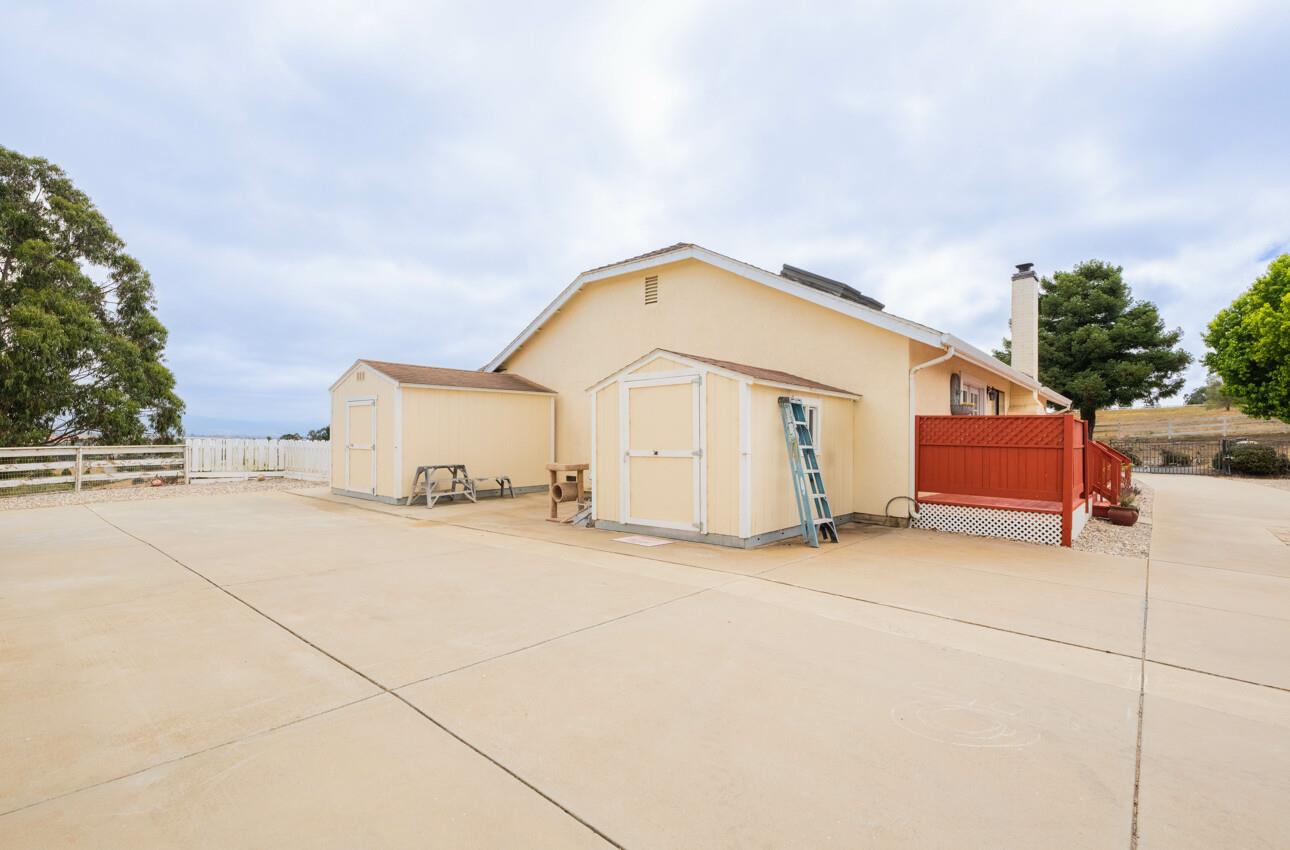 Detail Gallery Image 38 of 57 For 9891 Equestrian Pl, Salinas,  CA 93907 - 3 Beds | 2/1 Baths