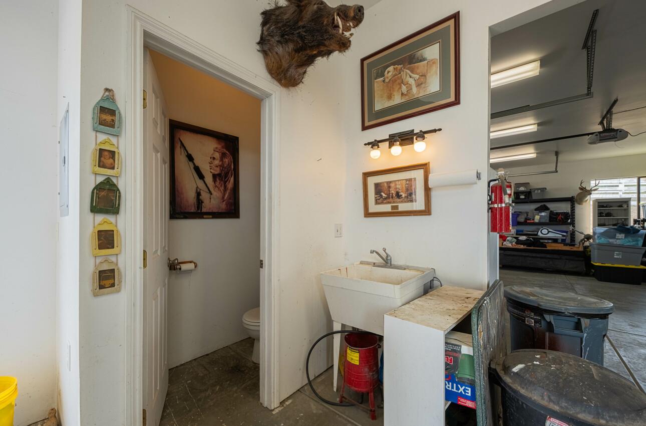 Detail Gallery Image 40 of 57 For 9891 Equestrian Pl, Salinas,  CA 93907 - 3 Beds | 2/1 Baths