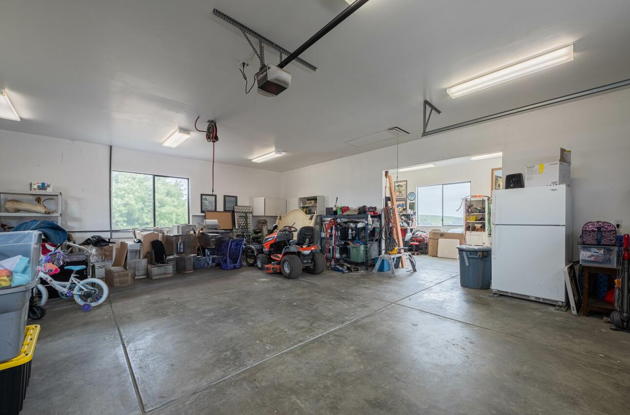 Detail Gallery Image 41 of 57 For 9891 Equestrian Pl, Salinas,  CA 93907 - 3 Beds | 2/1 Baths