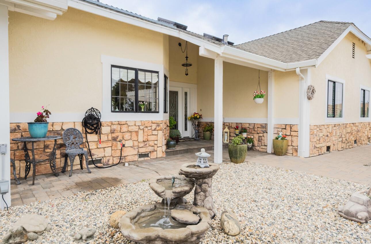 Detail Gallery Image 42 of 57 For 9891 Equestrian Pl, Salinas,  CA 93907 - 3 Beds | 2/1 Baths