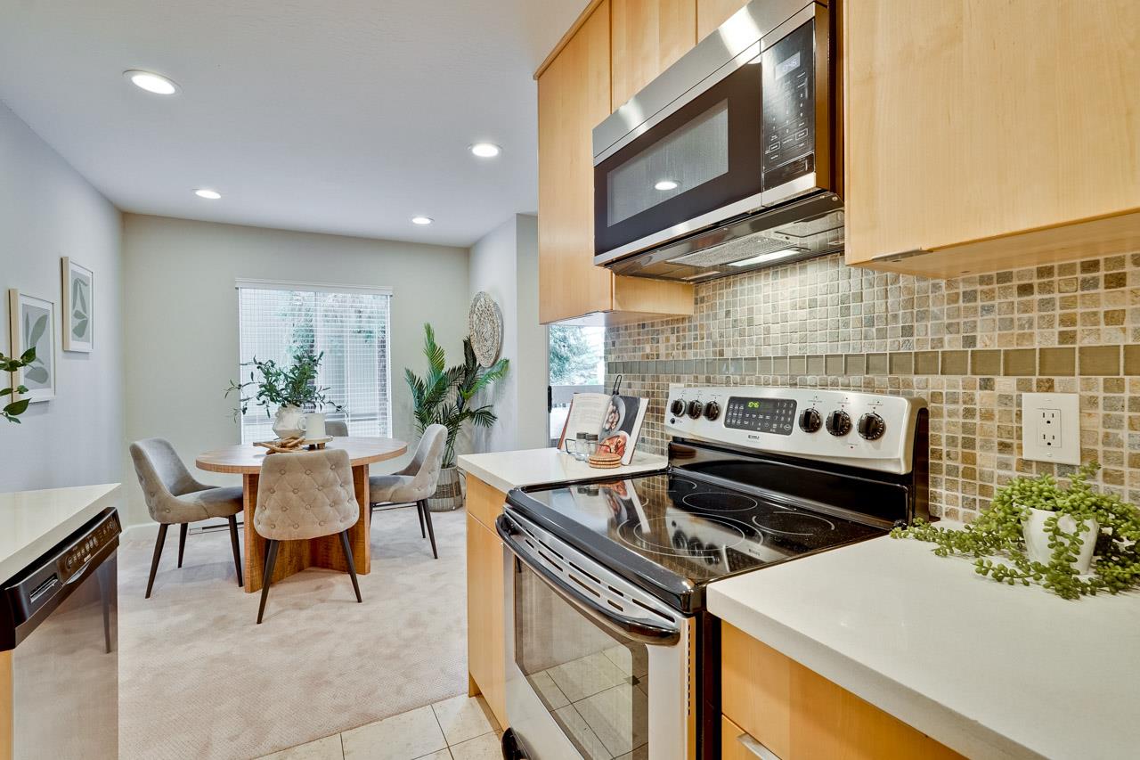 Detail Gallery Image 15 of 45 For 505 Cypress Point Dr #176,  Mountain View,  CA 94043 - 2 Beds | 1 Baths