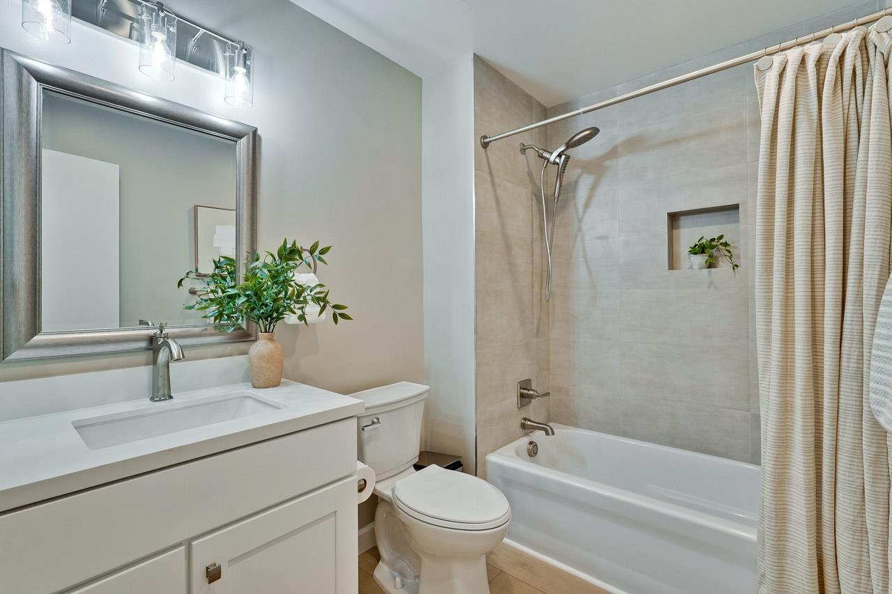 Detail Gallery Image 20 of 45 For 505 Cypress Point Dr #176,  Mountain View,  CA 94043 - 2 Beds | 1 Baths