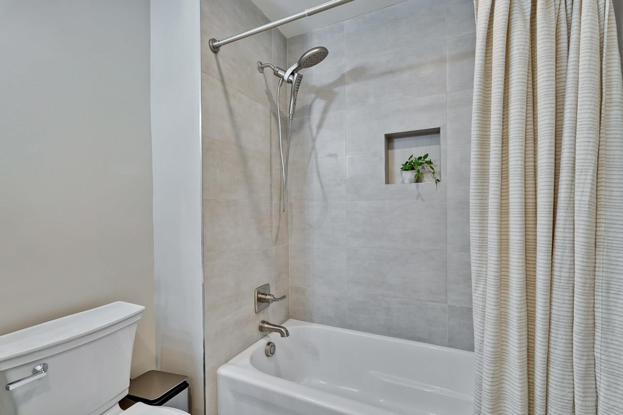 Detail Gallery Image 23 of 45 For 505 Cypress Point Dr #176,  Mountain View,  CA 94043 - 2 Beds | 1 Baths