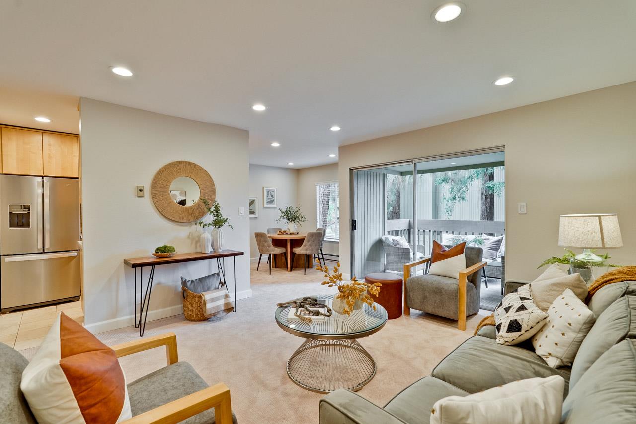 Detail Gallery Image 3 of 45 For 505 Cypress Point Dr #176,  Mountain View,  CA 94043 - 2 Beds | 1 Baths