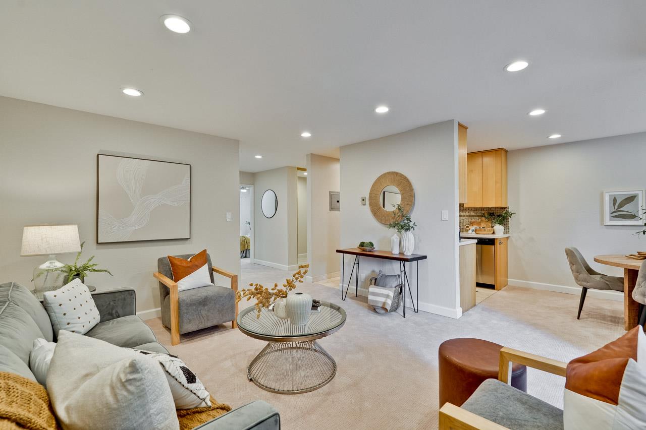 Detail Gallery Image 5 of 45 For 505 Cypress Point Dr #176,  Mountain View,  CA 94043 - 2 Beds | 1 Baths