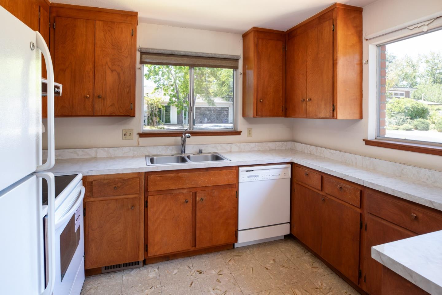 Detail Gallery Image 16 of 22 For 3857 Timlott Ct, Palo Alto,  CA 94306 - 3 Beds | 2 Baths