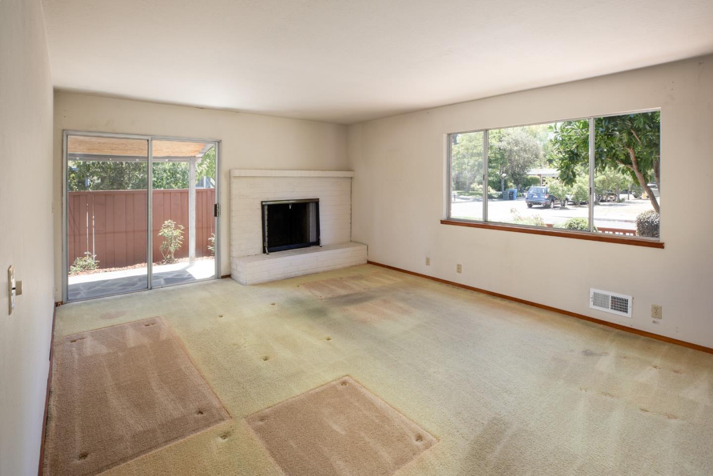 Detail Gallery Image 4 of 22 For 3857 Timlott Ct, Palo Alto,  CA 94306 - 3 Beds | 2 Baths