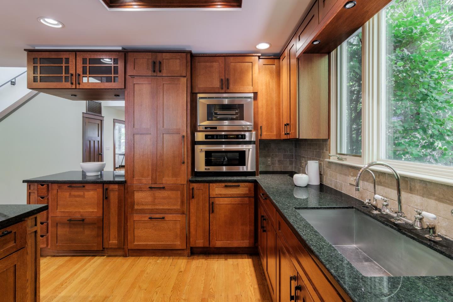 Detail Gallery Image 12 of 39 For 1245 Waverley St, Palo Alto,  CA 94301 - 4 Beds | 3 Baths