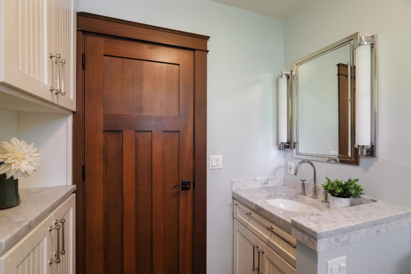 Detail Gallery Image 20 of 39 For 1245 Waverley St, Palo Alto,  CA 94301 - 4 Beds | 3 Baths
