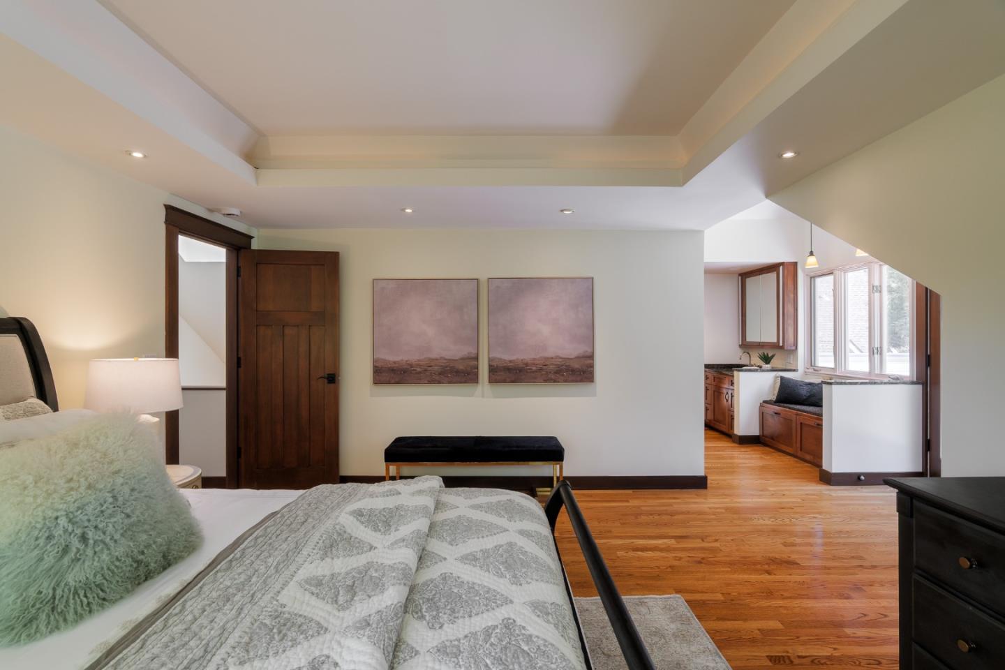 Detail Gallery Image 27 of 39 For 1245 Waverley St, Palo Alto,  CA 94301 - 4 Beds | 3 Baths