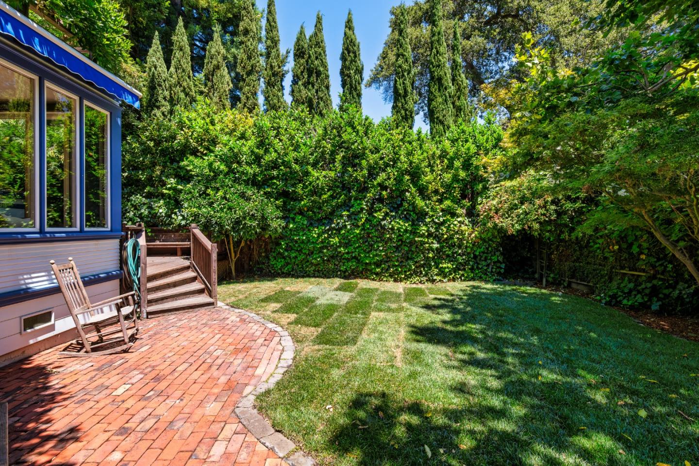 Detail Gallery Image 35 of 39 For 1245 Waverley St, Palo Alto,  CA 94301 - 4 Beds | 3 Baths