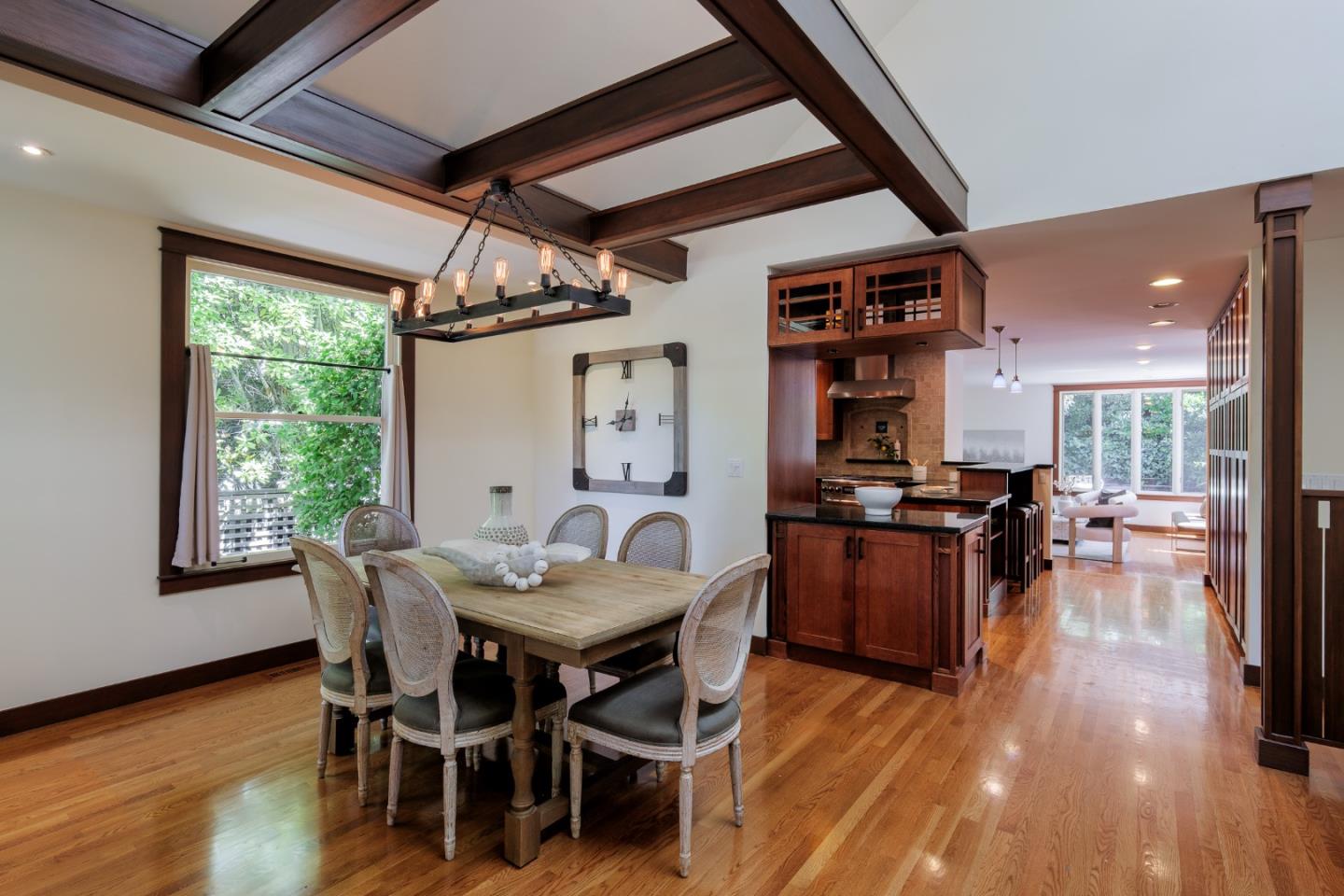 Detail Gallery Image 8 of 39 For 1245 Waverley St, Palo Alto,  CA 94301 - 4 Beds | 3 Baths