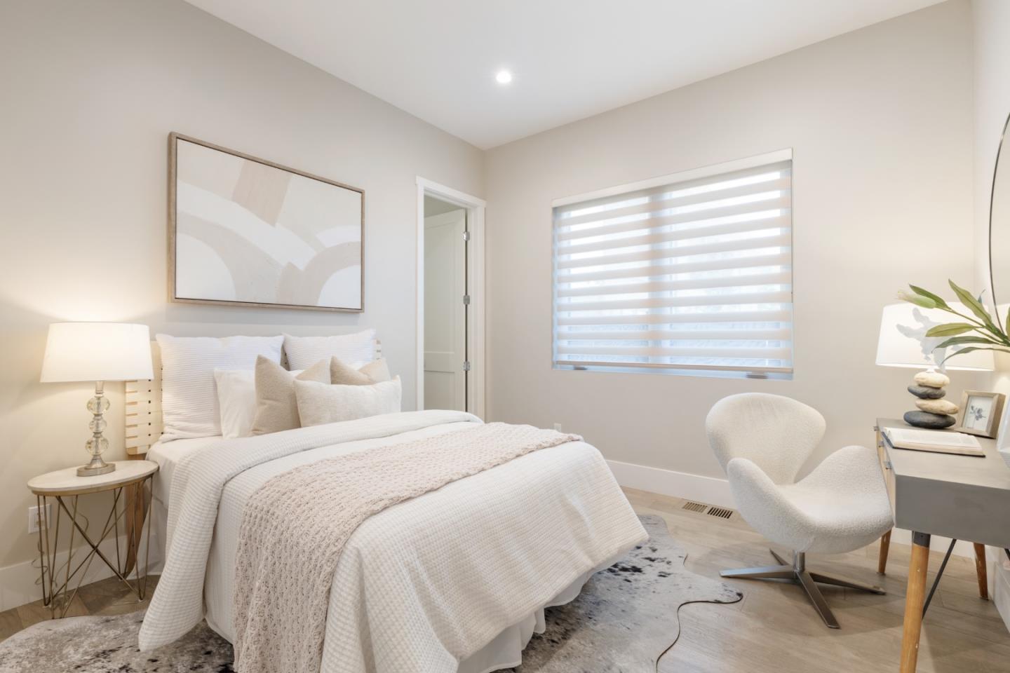Detail Gallery Image 14 of 40 For 671 Live Oak Ave, Menlo Park,  CA 94025 - 5 Beds | 5/1 Baths