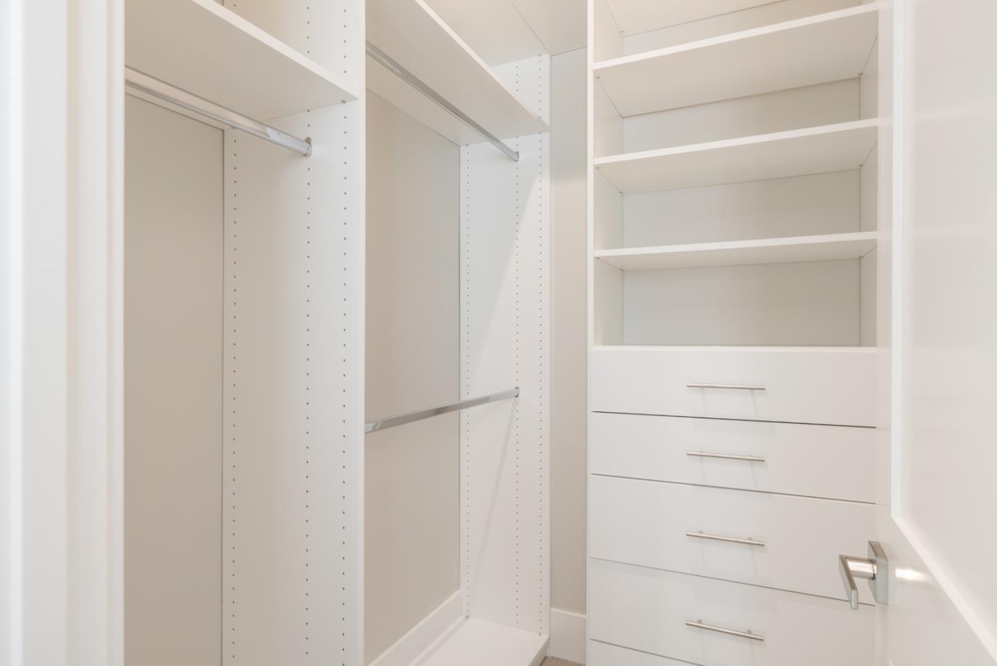 Detail Gallery Image 21 of 40 For 671 Live Oak Ave, Menlo Park,  CA 94025 - 5 Beds | 5/1 Baths