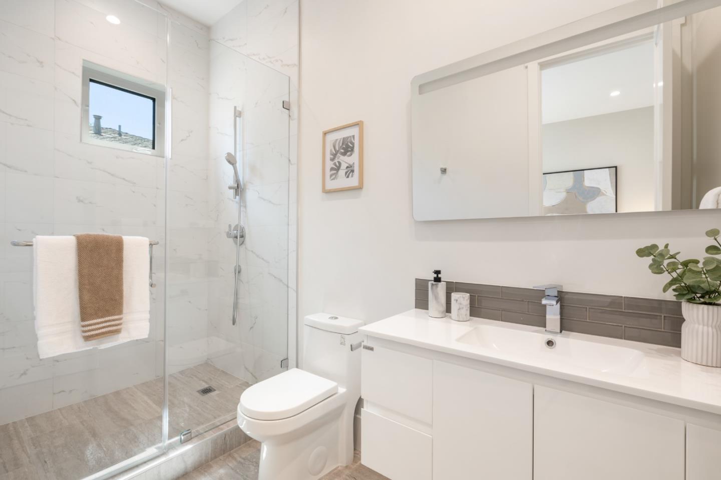 Detail Gallery Image 22 of 40 For 671 Live Oak Ave, Menlo Park,  CA 94025 - 5 Beds | 5/1 Baths