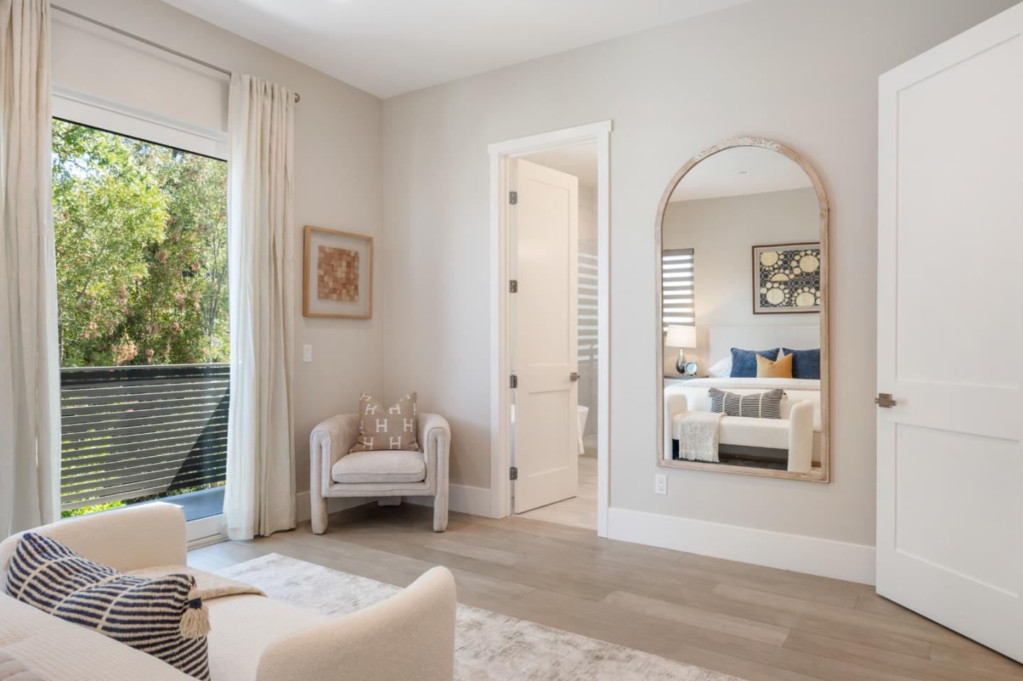 Detail Gallery Image 27 of 40 For 671 Live Oak Ave, Menlo Park,  CA 94025 - 5 Beds | 5/1 Baths