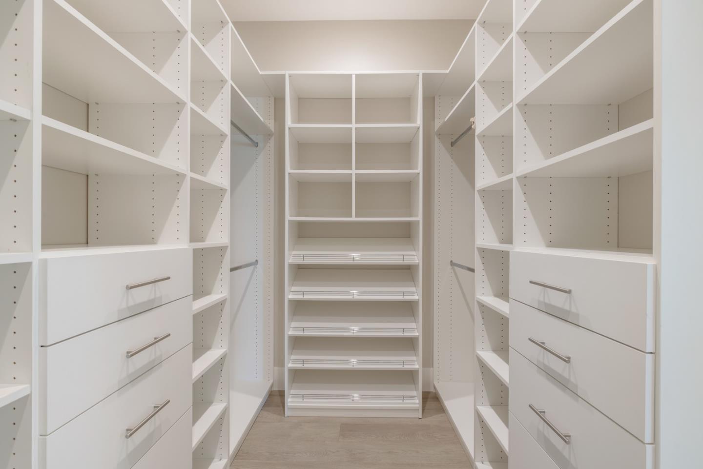 Detail Gallery Image 28 of 40 For 671 Live Oak Ave, Menlo Park,  CA 94025 - 5 Beds | 5/1 Baths