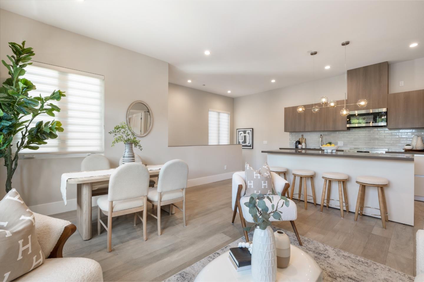 Detail Gallery Image 33 of 40 For 671 Live Oak Ave, Menlo Park,  CA 94025 - 5 Beds | 5/1 Baths