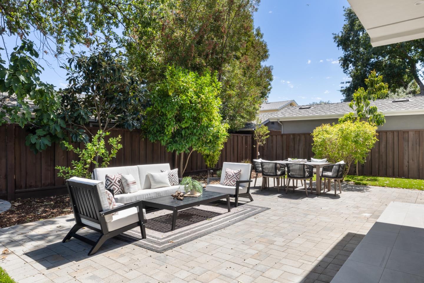 Detail Gallery Image 40 of 40 For 671 Live Oak Ave, Menlo Park,  CA 94025 - 5 Beds | 5/1 Baths