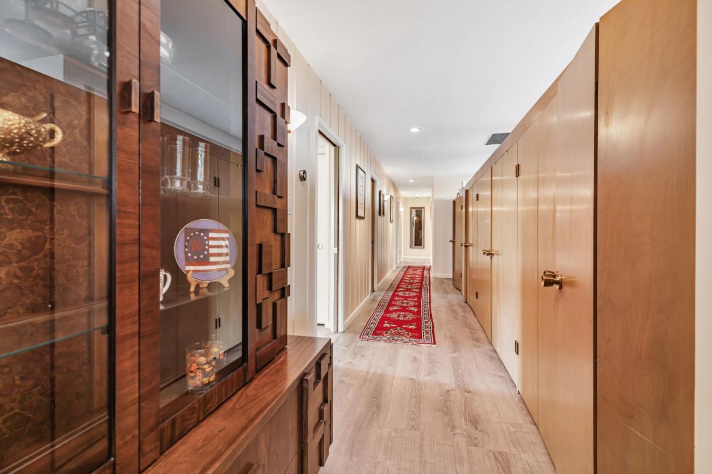 Detail Gallery Image 12 of 32 For 216 Enterprise Rd, Hollister,  CA 95023 - 6 Beds | 4 Baths