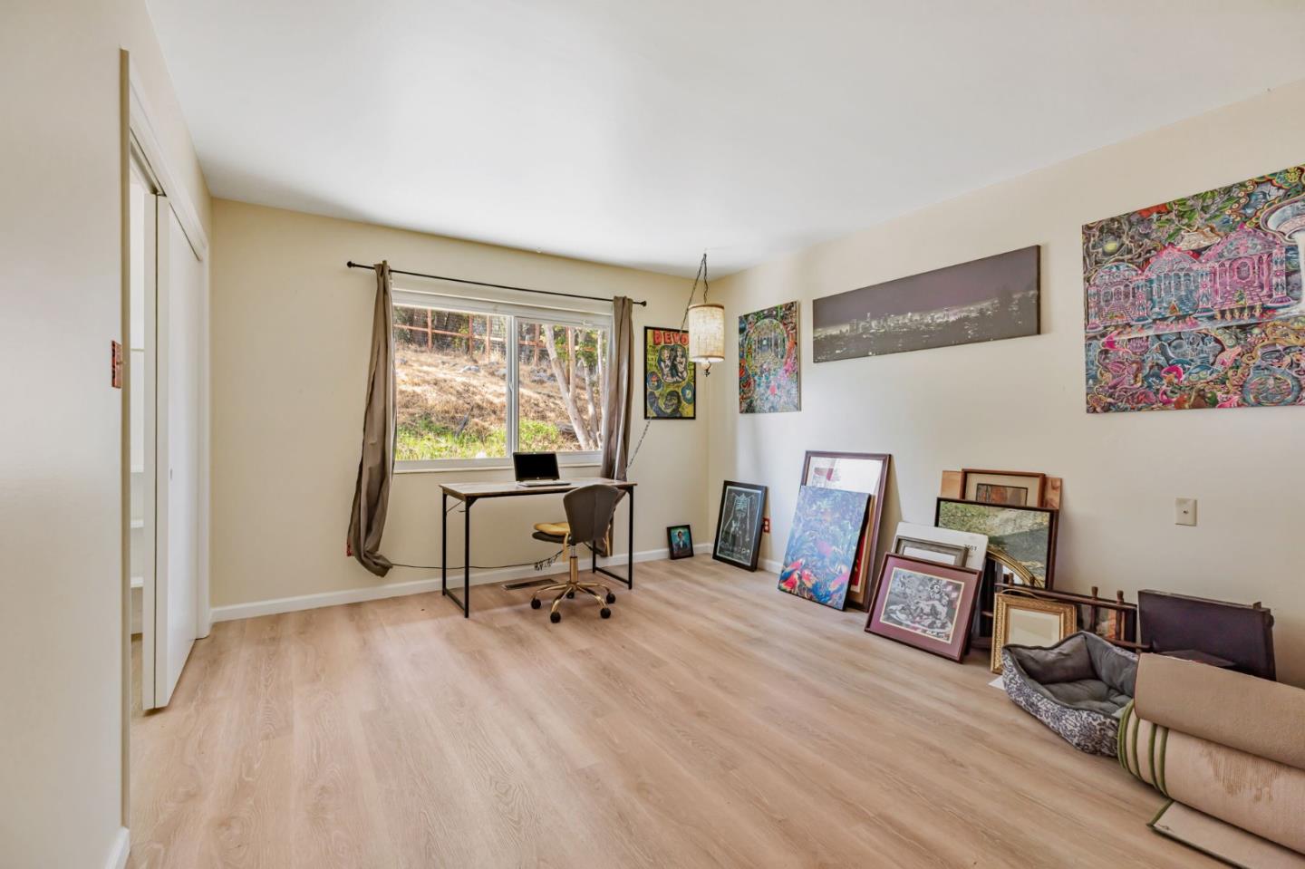 Detail Gallery Image 13 of 32 For 216 Enterprise Rd, Hollister,  CA 95023 - 6 Beds | 4 Baths