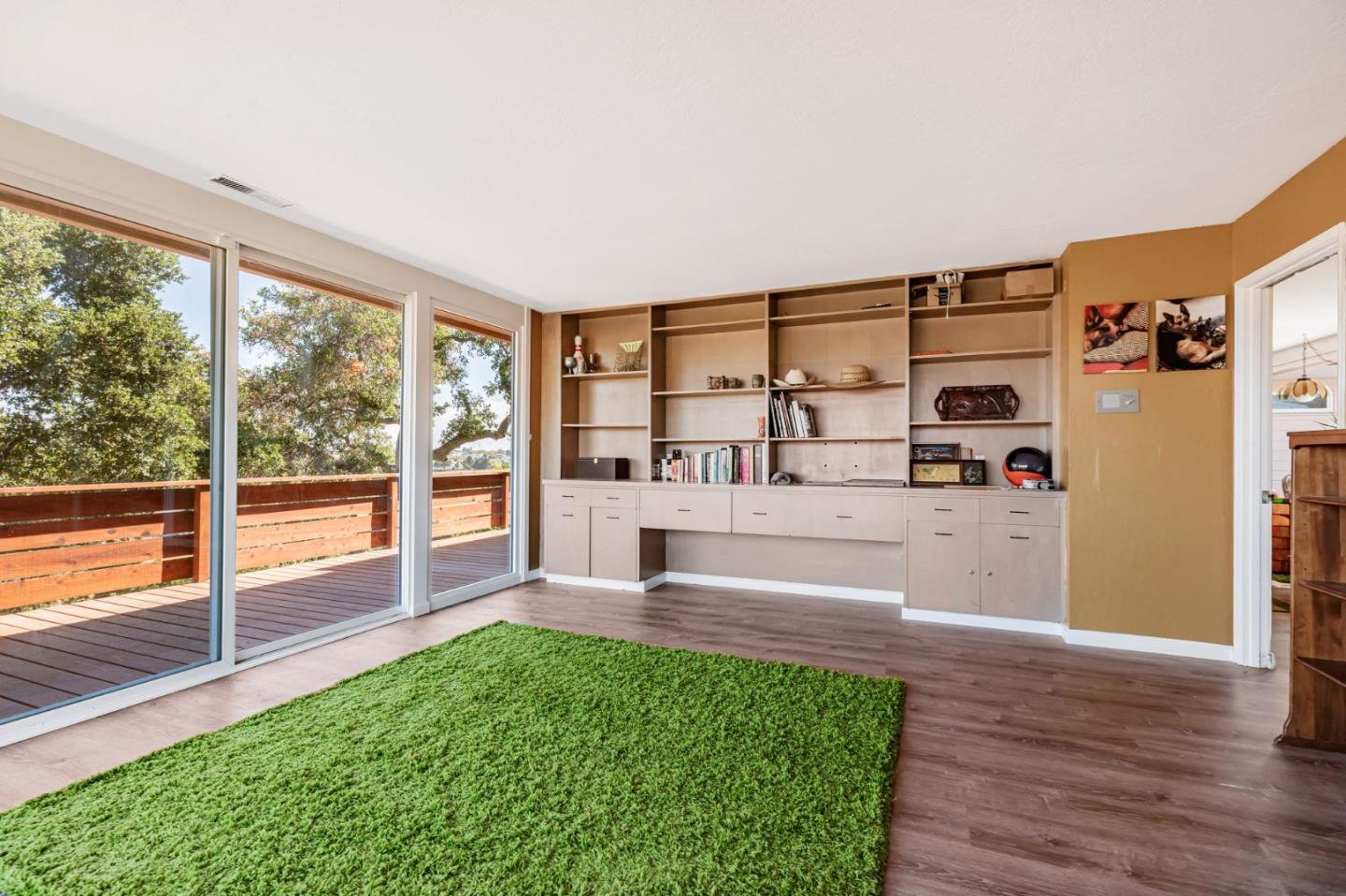 Detail Gallery Image 16 of 32 For 216 Enterprise Rd, Hollister,  CA 95023 - 6 Beds | 4 Baths