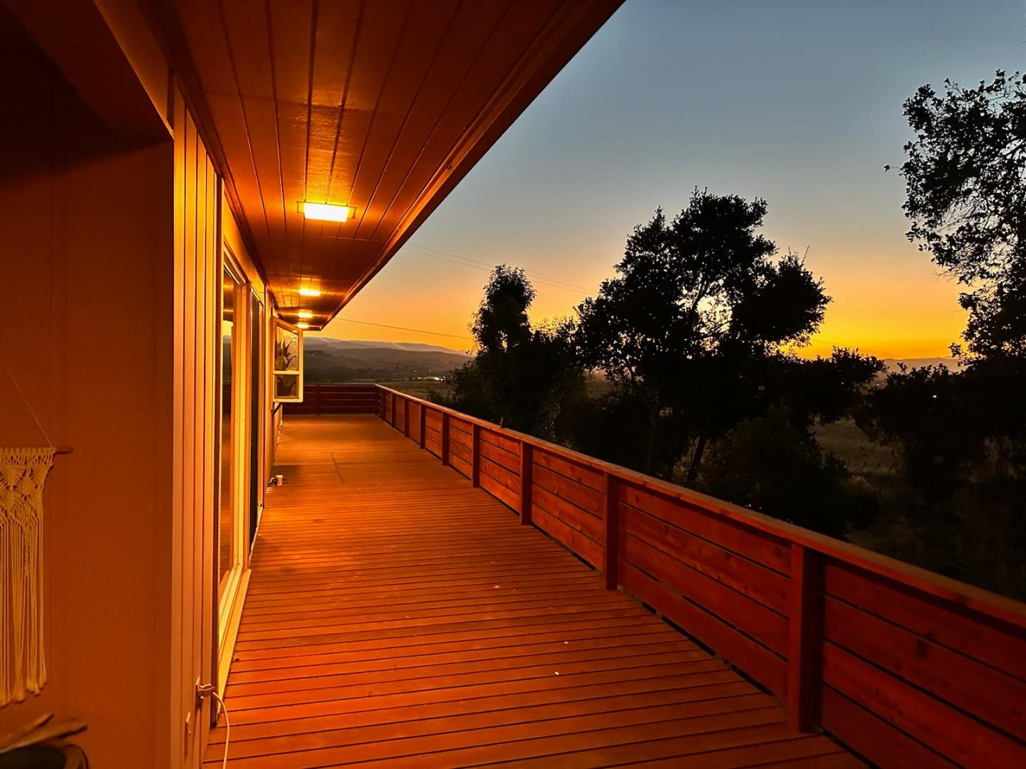Detail Gallery Image 26 of 32 For 216 Enterprise Rd, Hollister,  CA 95023 - 6 Beds | 4 Baths