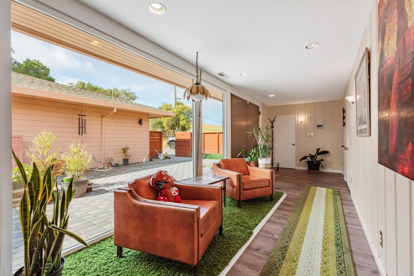 Detail Gallery Image 5 of 32 For 216 Enterprise Rd, Hollister,  CA 95023 - 6 Beds | 4 Baths