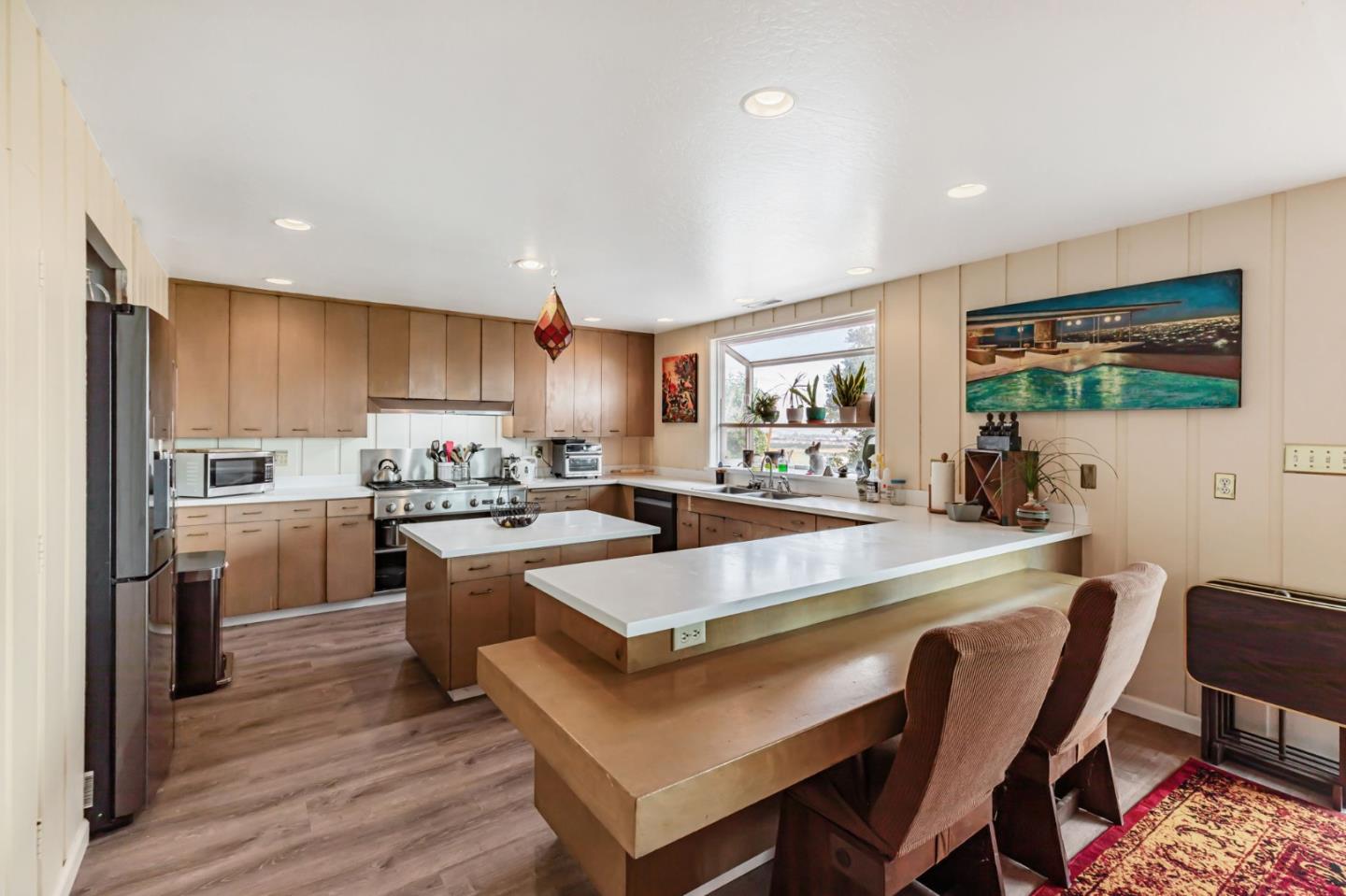 Detail Gallery Image 8 of 32 For 216 Enterprise Rd, Hollister,  CA 95023 - 6 Beds | 4 Baths