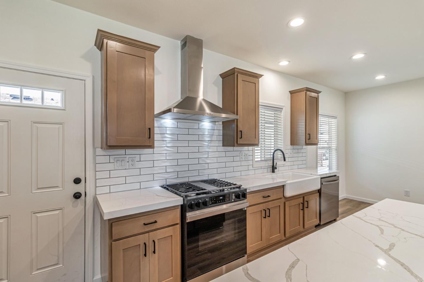 Detail Gallery Image 6 of 26 For 510 Saddlebrook Dr #153,  San Jose,  CA 95136 - 3 Beds | 2 Baths