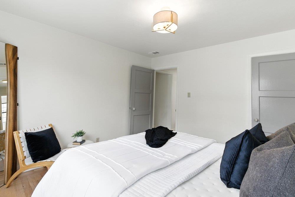 Detail Gallery Image 17 of 38 For 636 Easton Ave, San Bruno,  CA 94066 - 3 Beds | 2 Baths