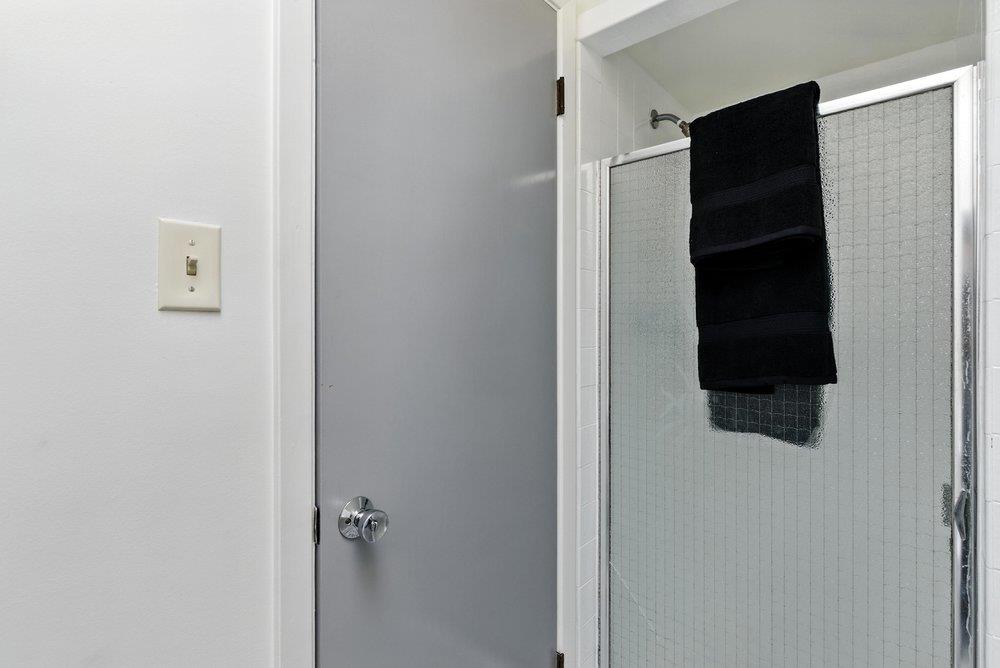 Detail Gallery Image 25 of 38 For 636 Easton Ave, San Bruno,  CA 94066 - 3 Beds | 2 Baths