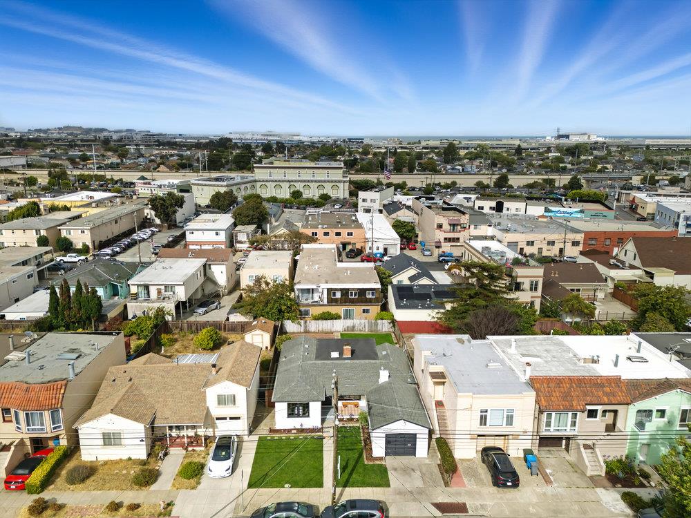 Detail Gallery Image 33 of 38 For 636 Easton Ave, San Bruno,  CA 94066 - 3 Beds | 2 Baths