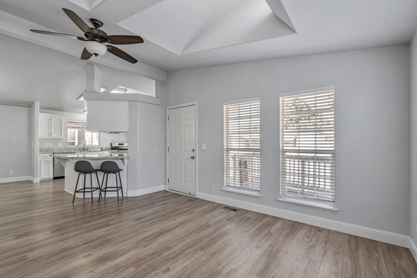 Detail Gallery Image 11 of 40 For 600 E Weddell Dr #194,  Sunnyvale,  CA 94089 - 3 Beds | 2 Baths