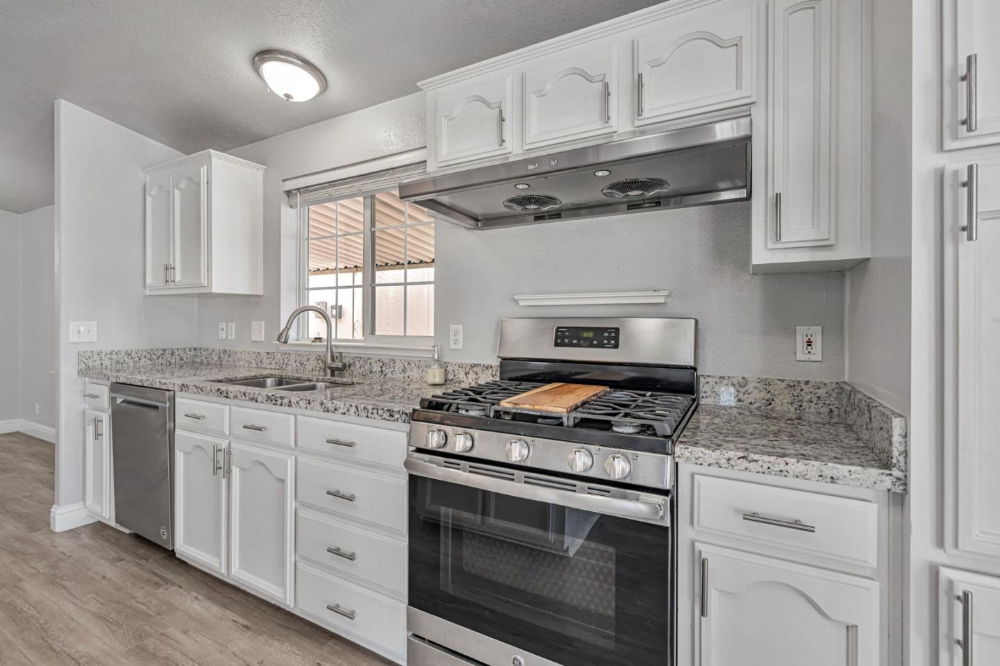 Detail Gallery Image 14 of 40 For 600 E Weddell Dr #194,  Sunnyvale,  CA 94089 - 3 Beds | 2 Baths