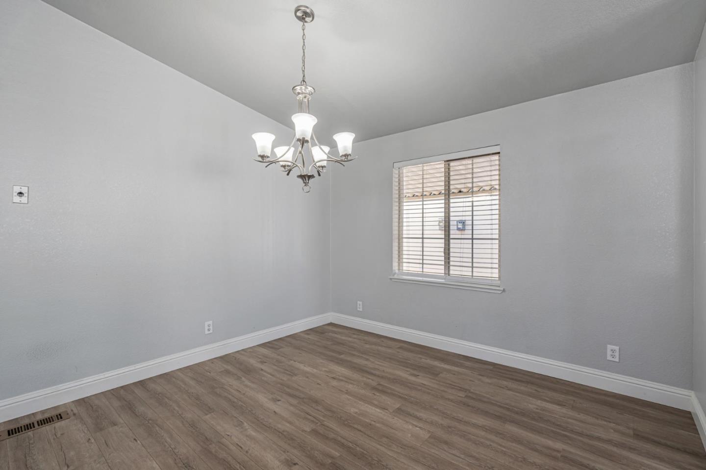 Detail Gallery Image 17 of 40 For 600 E Weddell Dr #194,  Sunnyvale,  CA 94089 - 3 Beds | 2 Baths