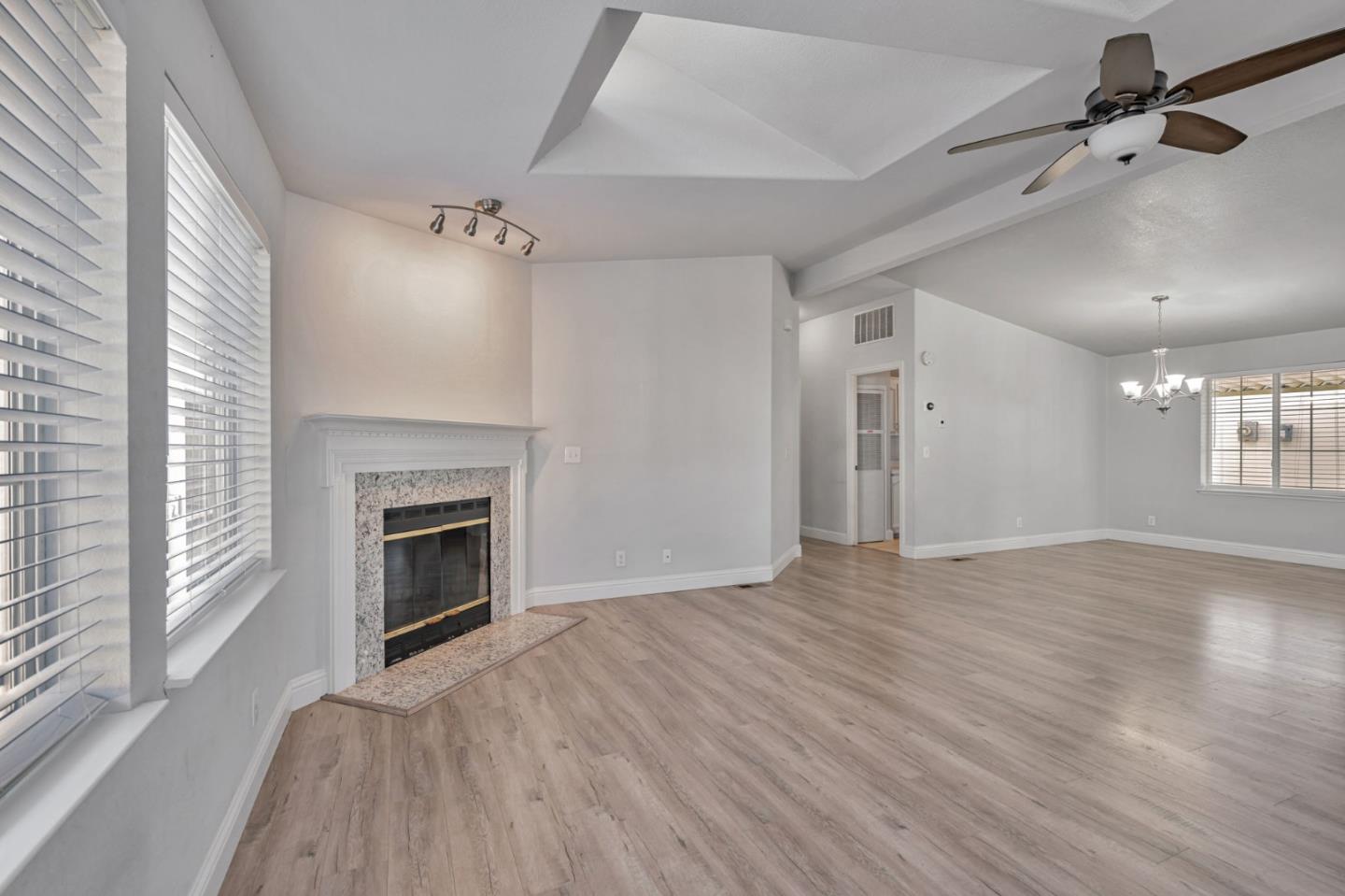 Detail Gallery Image 9 of 40 For 600 E Weddell Dr #194,  Sunnyvale,  CA 94089 - 3 Beds | 2 Baths