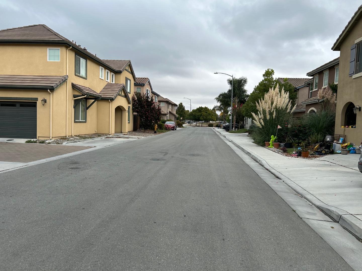 Detail Gallery Image 14 of 14 For 291 Slate Ave, Hollister,  CA 95023 - 4 Beds | 2/1 Baths