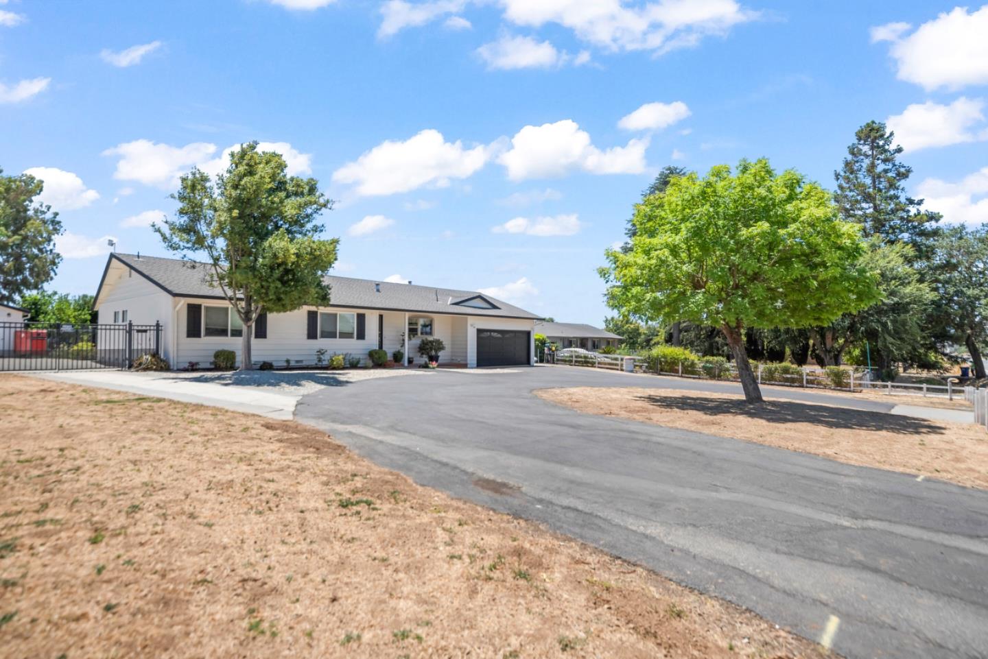 Detail Gallery Image 3 of 49 For 1830 Church Ave, Gilroy,  CA 95020 - 3 Beds | 2 Baths