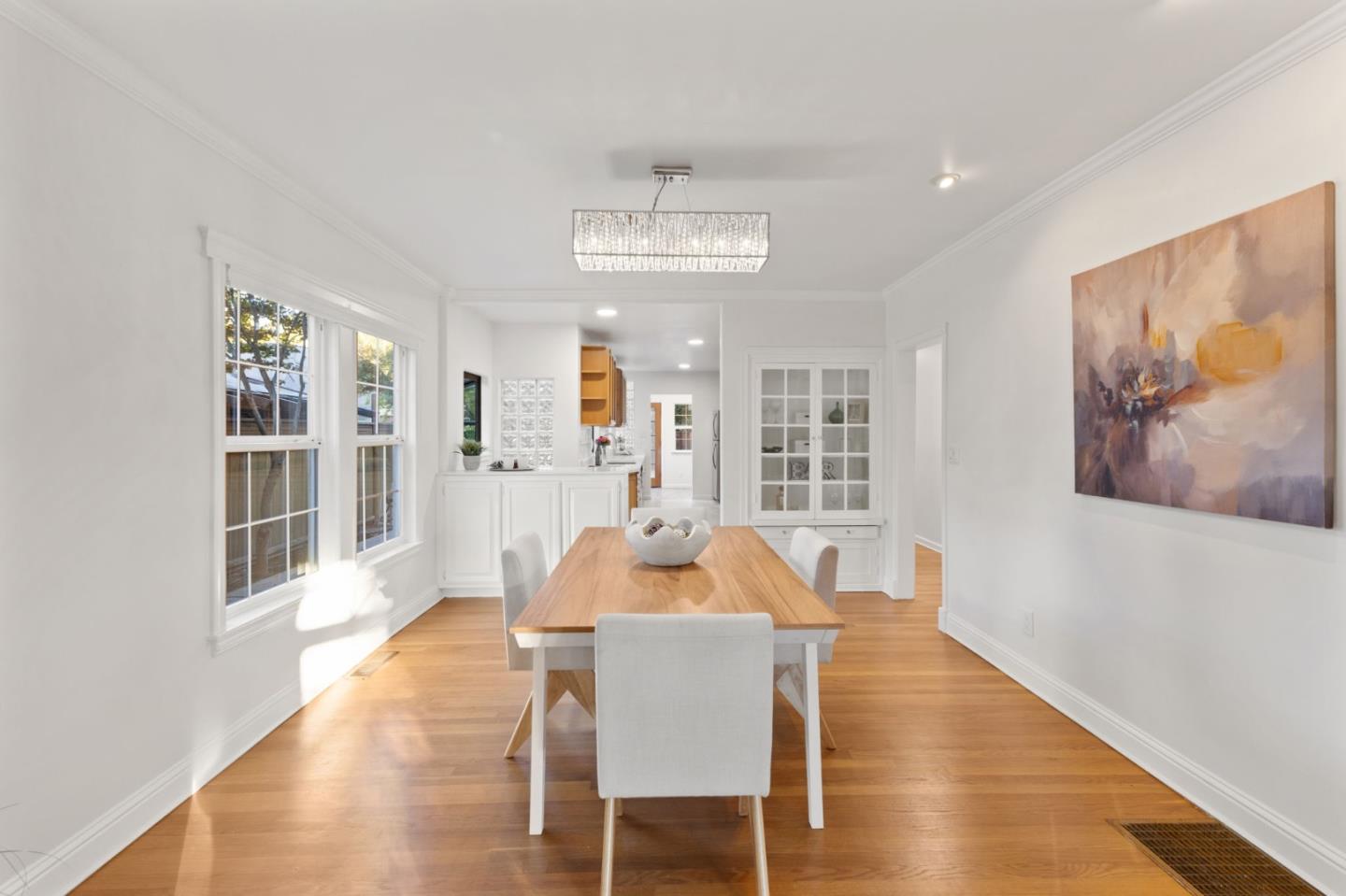 Detail Gallery Image 10 of 57 For 726 Schiele Ave, San Jose,  CA 95126 - 4 Beds | 4 Baths