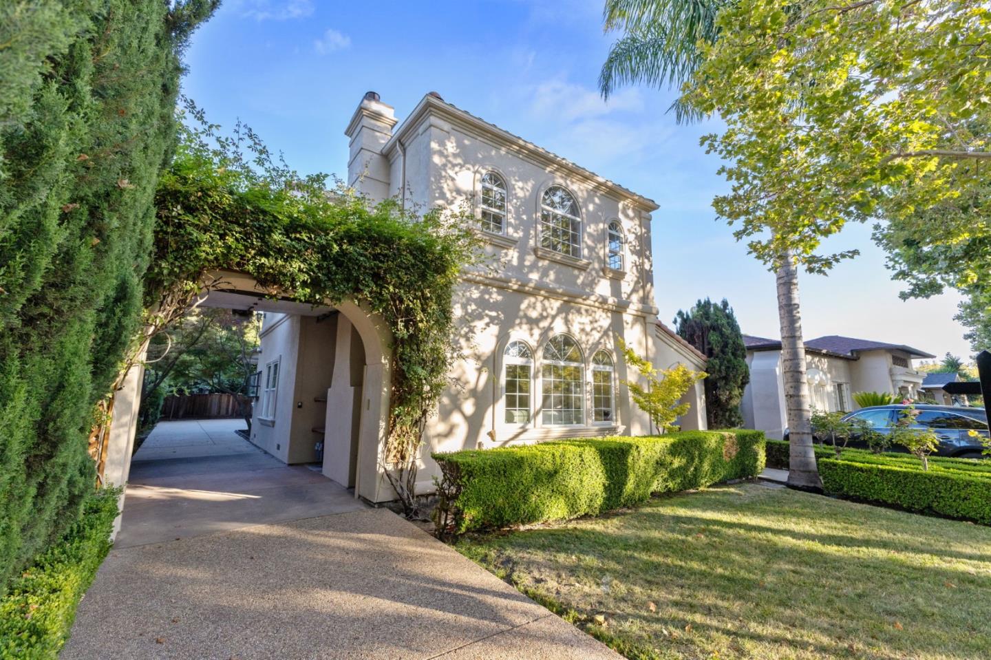 Detail Gallery Image 3 of 57 For 726 Schiele Ave, San Jose,  CA 95126 - 4 Beds | 4 Baths