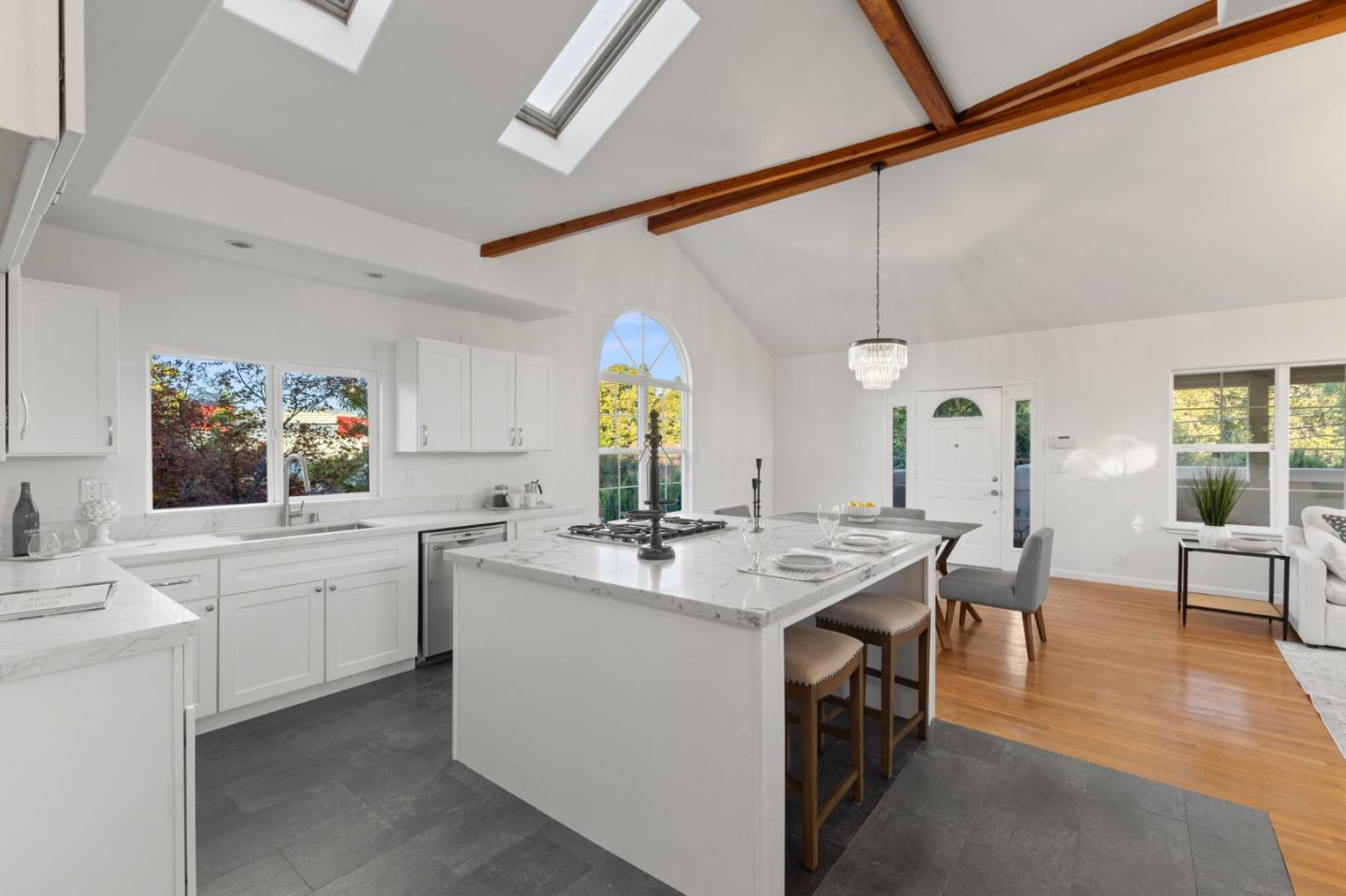 Detail Gallery Image 36 of 57 For 726 Schiele Ave, San Jose,  CA 95126 - 4 Beds | 4 Baths