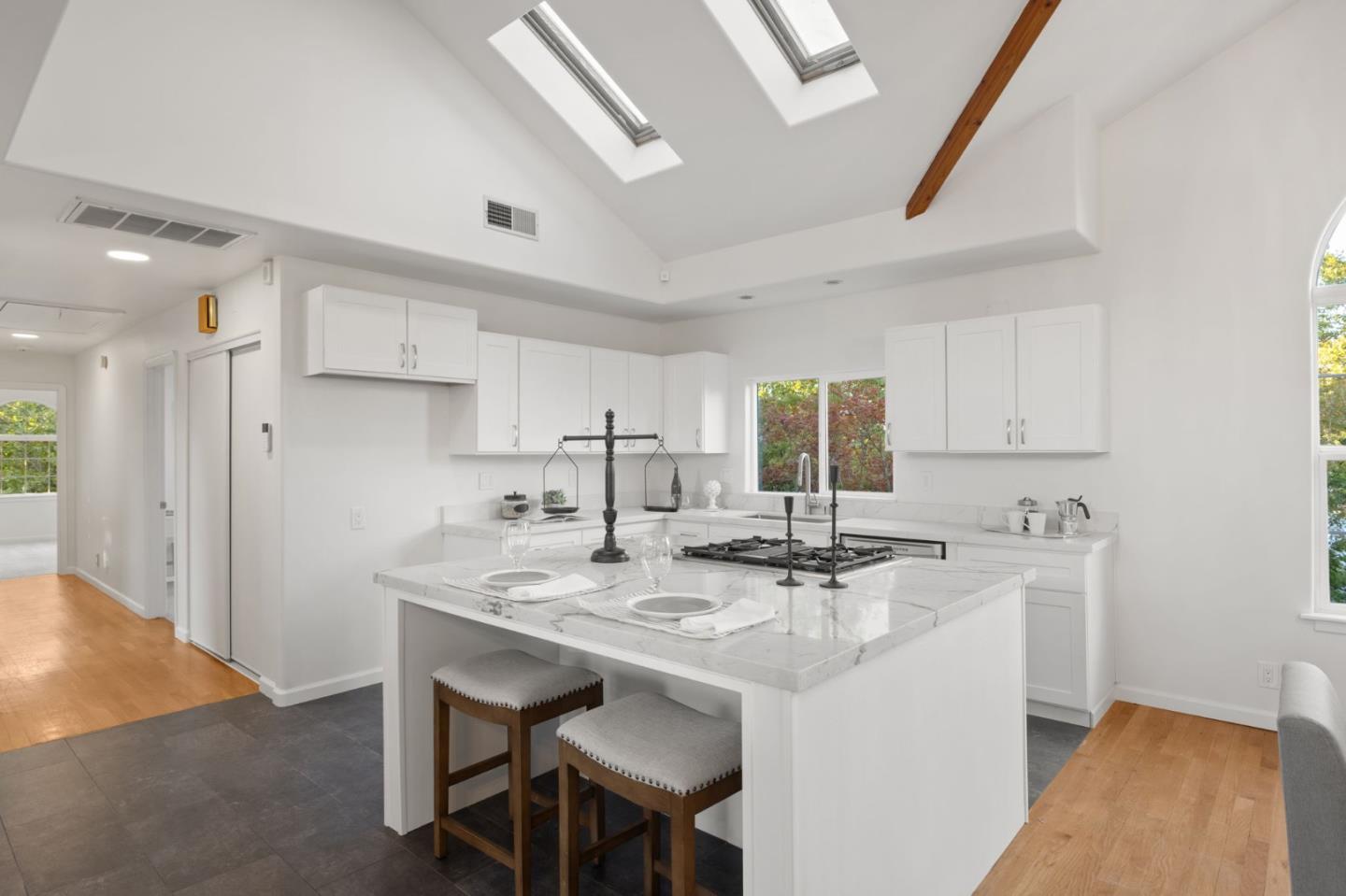 Detail Gallery Image 37 of 57 For 726 Schiele Ave, San Jose,  CA 95126 - 4 Beds | 4 Baths