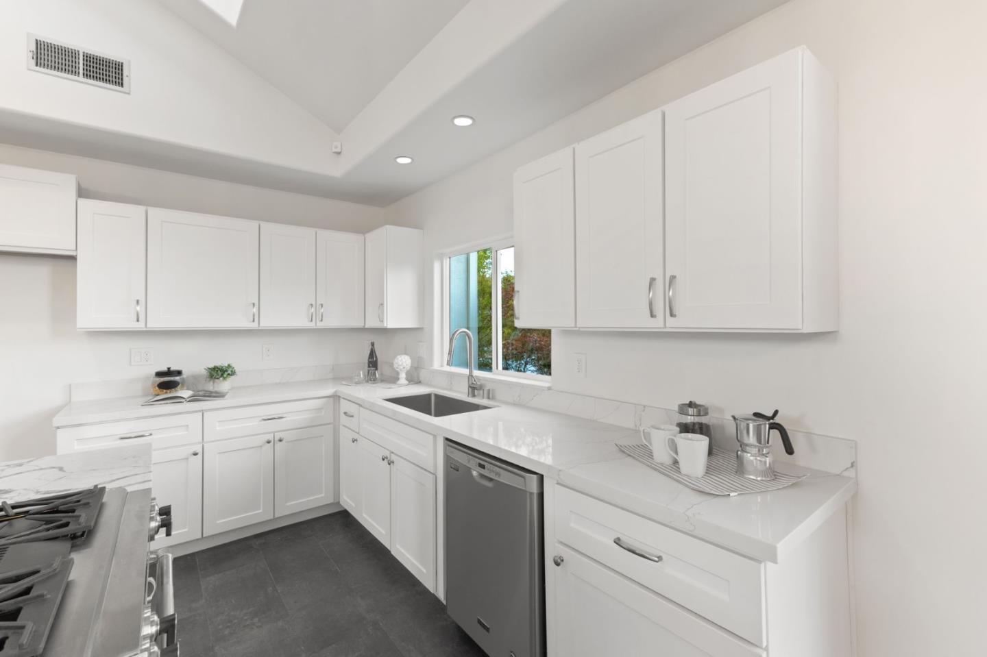 Detail Gallery Image 38 of 57 For 726 Schiele Ave, San Jose,  CA 95126 - 4 Beds | 4 Baths