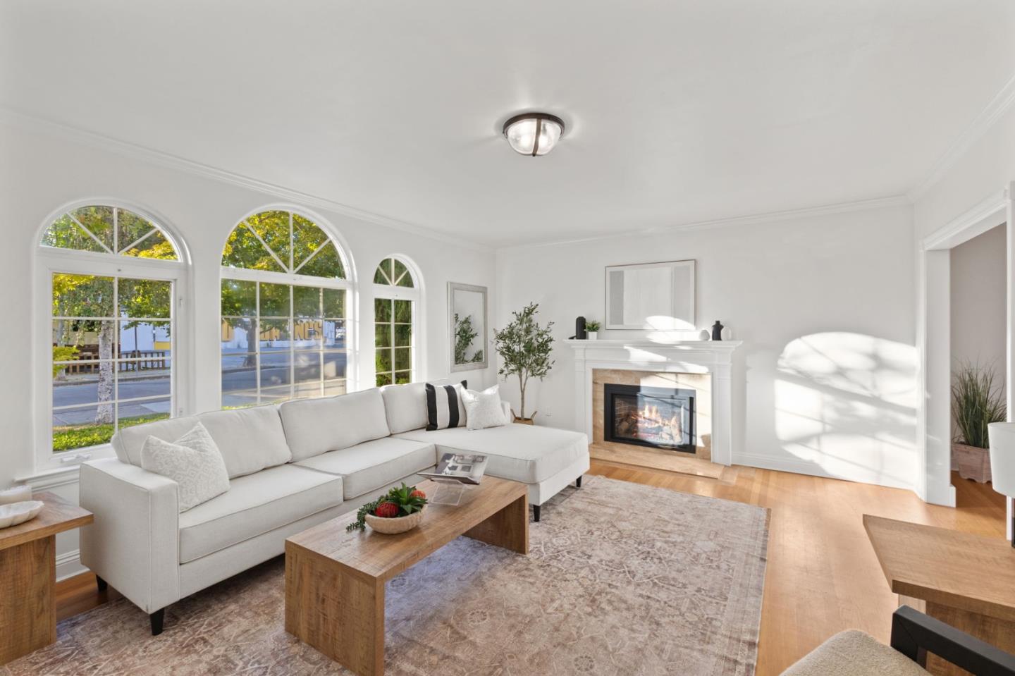 Detail Gallery Image 5 of 57 For 726 Schiele Ave, San Jose,  CA 95126 - 4 Beds | 4 Baths